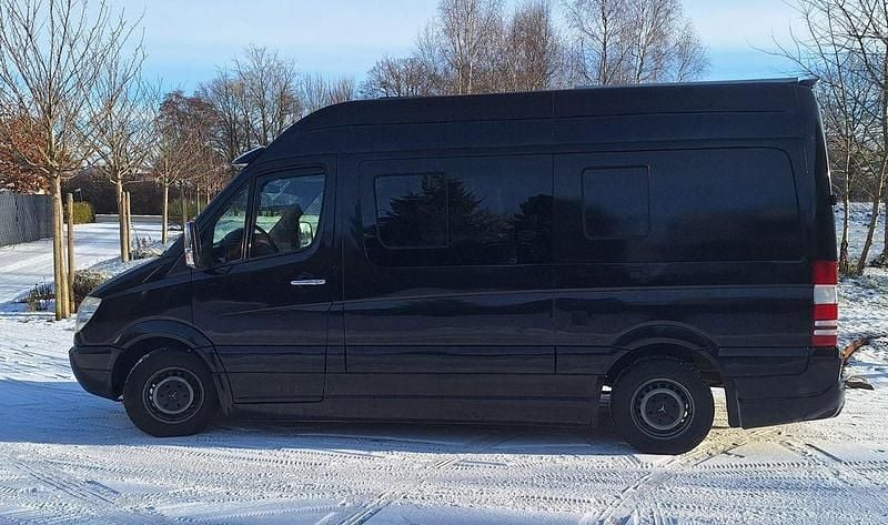 Schwarz Gebraucht 2006 Mercedes Sprinter Van | 14.000 € - Bild 1/4