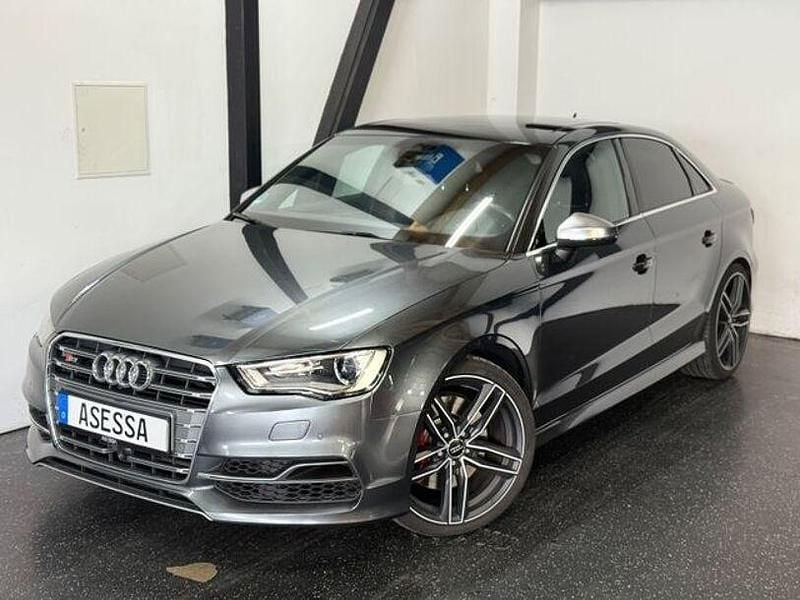 Grau Gebraucht 2014 Audi S3 Sport Limousine | 22.999 € (Fairer Preis) - Bild 1/4