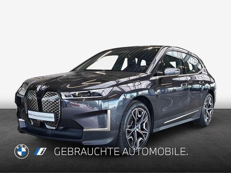 Grau Gebraucht 2022 BMW iX SUV | 44.899 € (Guter Preis) - Bild 1/4
