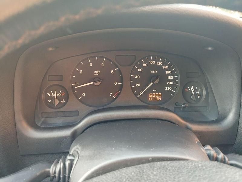 Gebraucht Opel Astra Elegance 116 PS (85 kW) 1999 Silber Limousine