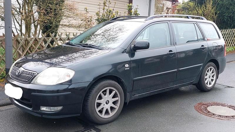 Gebraucht Toyota Corolla 110 PS (80 kW) 2003 Schwarz Kombi