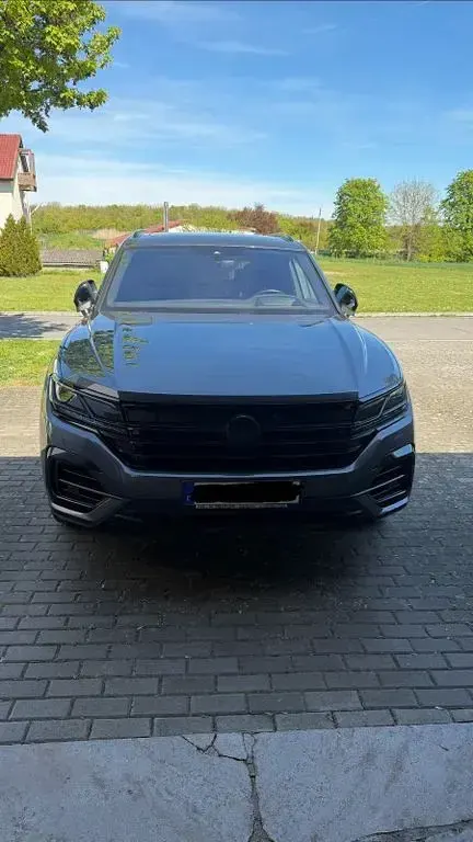 Gebraucht VW Touareg 286 PS (210 kW) 2019 Grau SUV