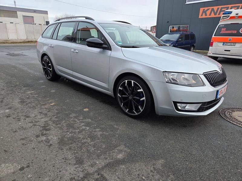Silber Gebraucht 2015 Skoda Octavia Ambition Kombi | 7.999 € (Guter Preis) - Bild 1/4