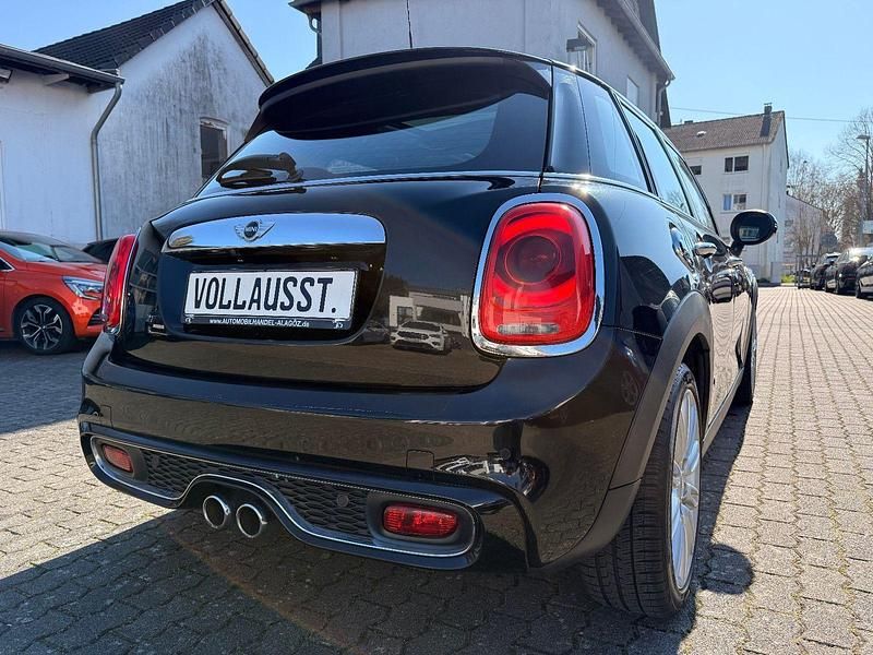 Second-hand Mini Cooper SD 170 CP (125 kW) 2017 Negru Hatchback