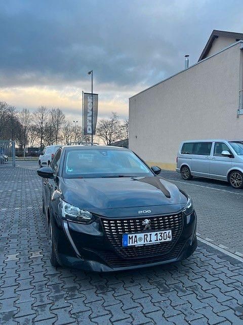 Gebraucht Peugeot 208 Active 75 PS (55 kW) 2020 Schwarz Kleinwagen