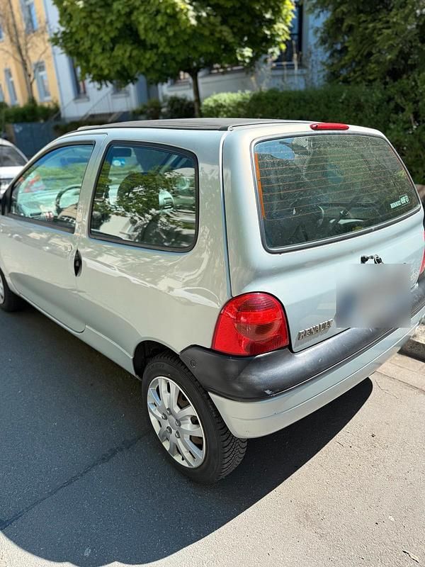 Używany Renault Twingo 75 KM (55 kW) 2005 Szary Hatchback