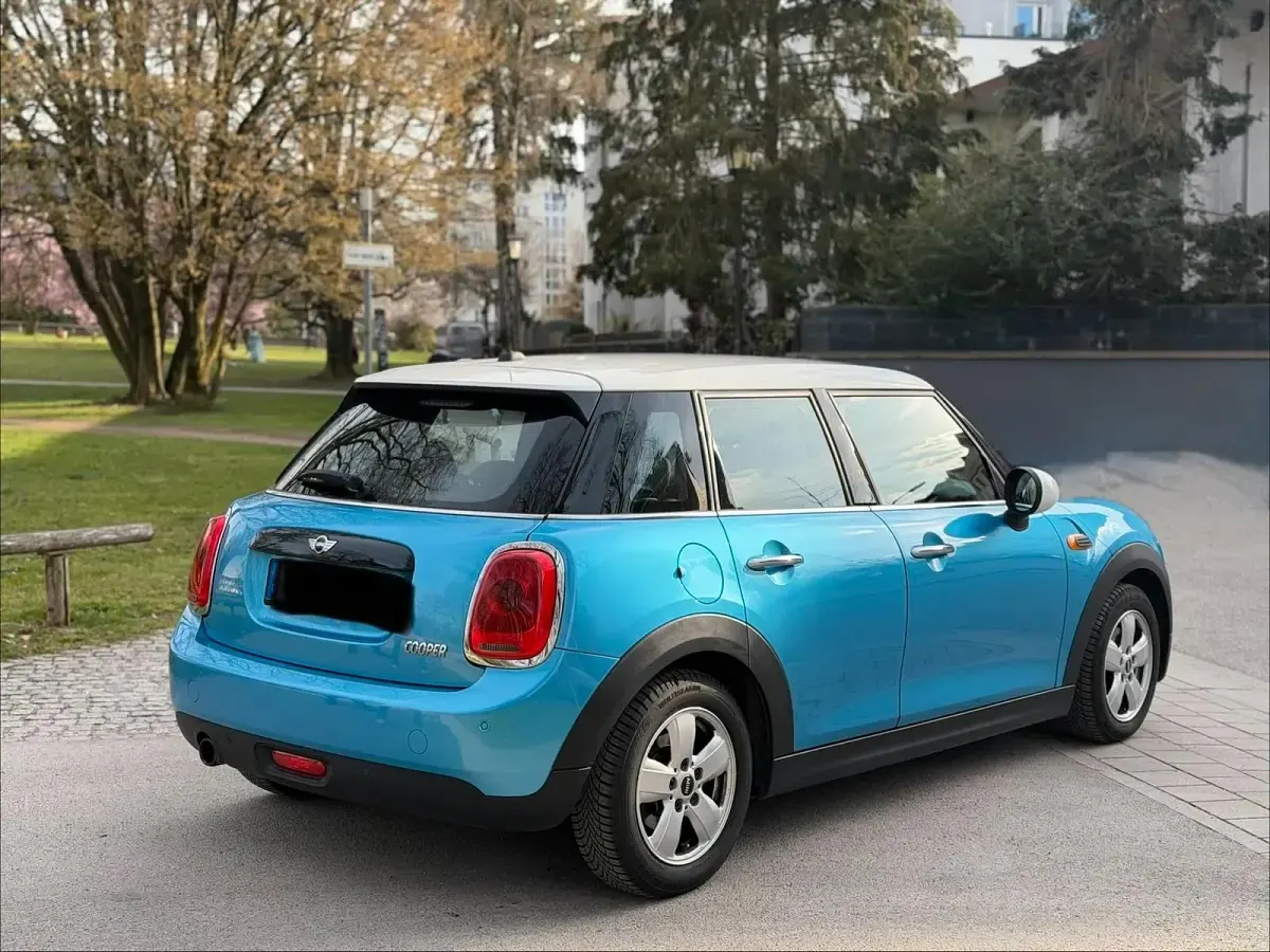 Używany Mini Cooper 136 KM (100 kW) 2015 Niebieski Hatchback