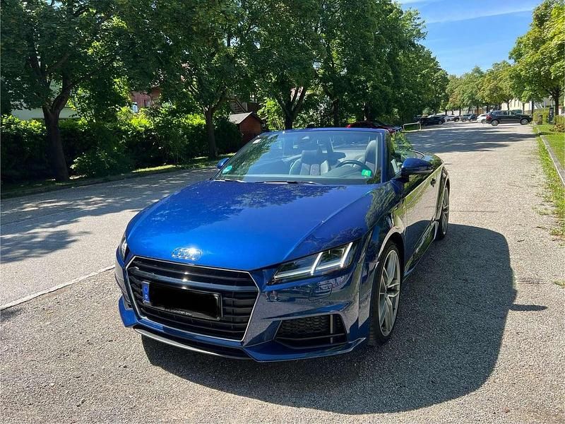 Blau Gebraucht 2018 Audi TT Cabrio | 30.899 € (Teuer) - Bild 1/4
