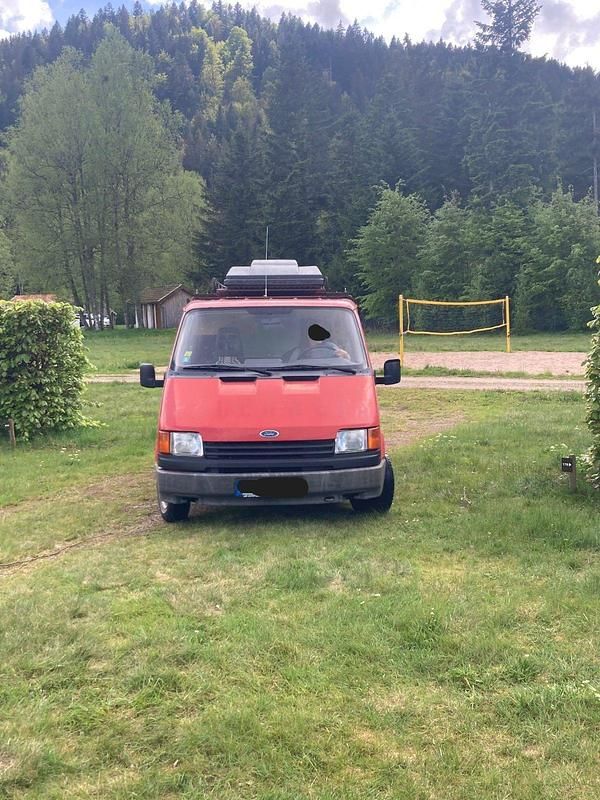 Gebraucht Ford Transit 77 PS (56 kW) 1986 Rot Van / Kleinbus