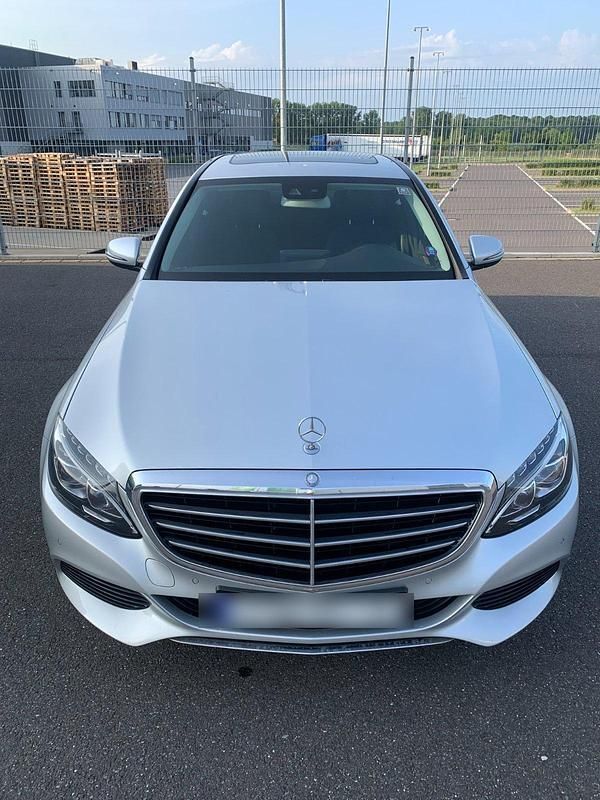 Silber Gebraucht 2015 Mercedes C220 Limousine | 14.990 € (Guter Preis) - Bild 1/4