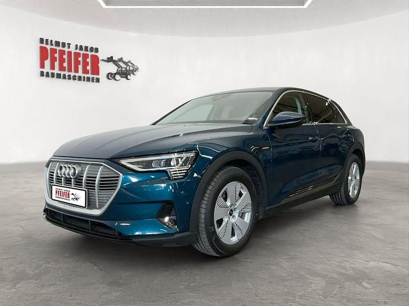 Gebraucht Audi e-tron Basis 230 kW (313 PS) 2021 Blau SUV