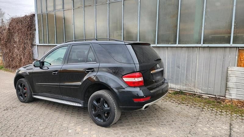Gebraucht Mercedes ML350 2009 Schwarz SUV