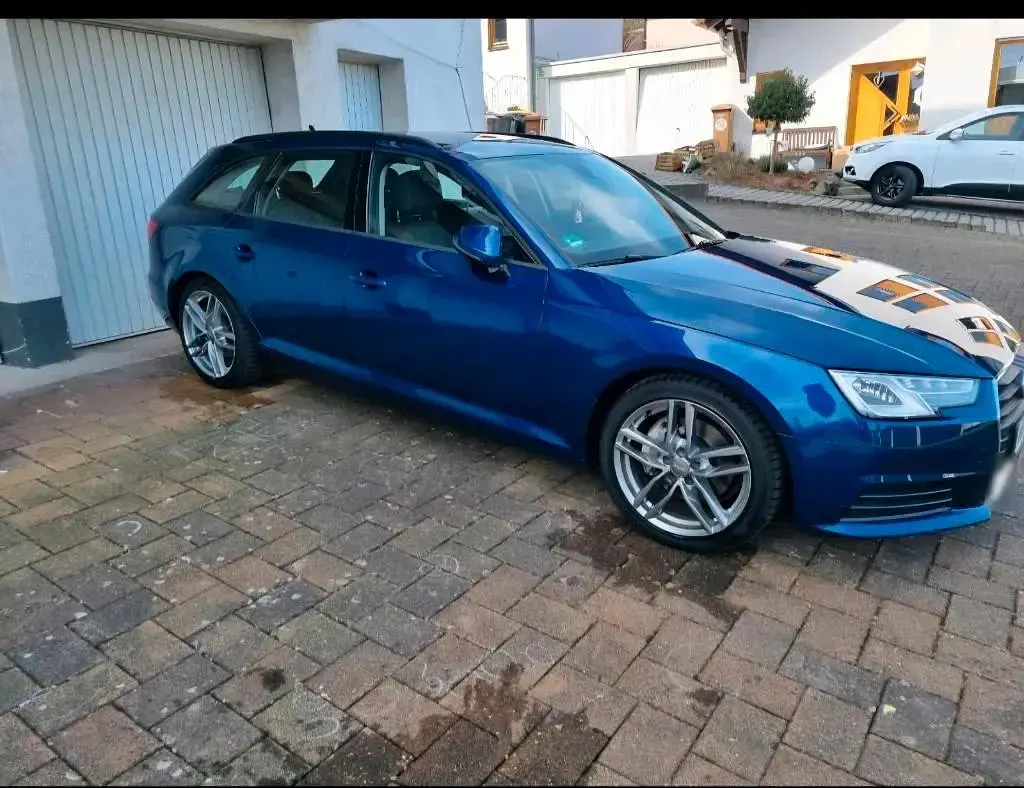 Gebraucht Audi A4 190 PS (139 kW) 2016 Blau Kombi