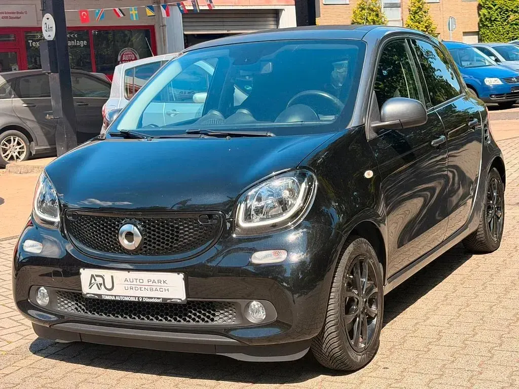 Gebraucht Smart ForFour 90 PS (66 kW) 2017 Schwarz Kleinwagen