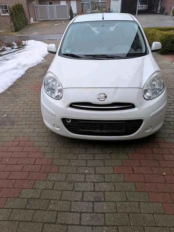 Gebraucht Nissan Micra 80 PS (58 kW) 2013 Weiß Kleinwagen