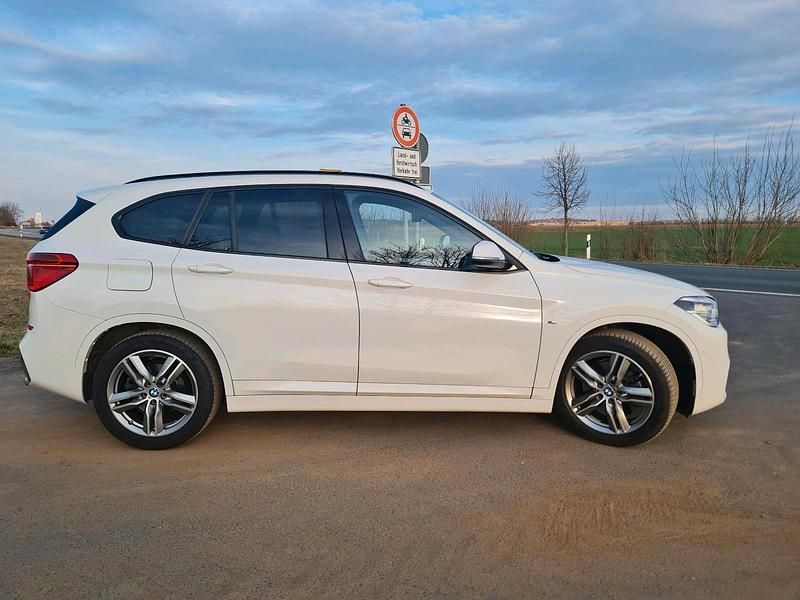 Weiß Gebraucht 2016 BMW X1 M Sport SUV | 17.299 € (Guter Preis) - Bild 1/4