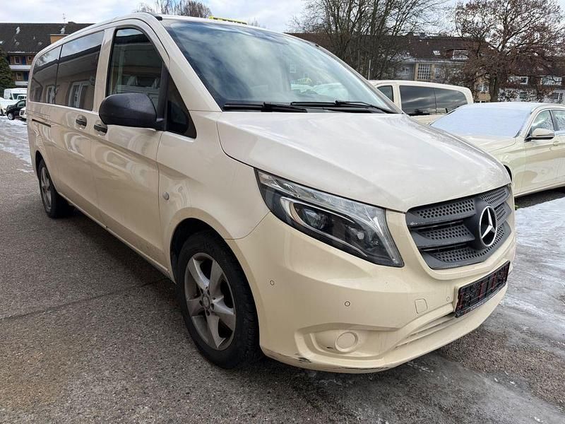 Gebraucht Mercedes Vito 163 PS (119 kW) 2019 Beige Van