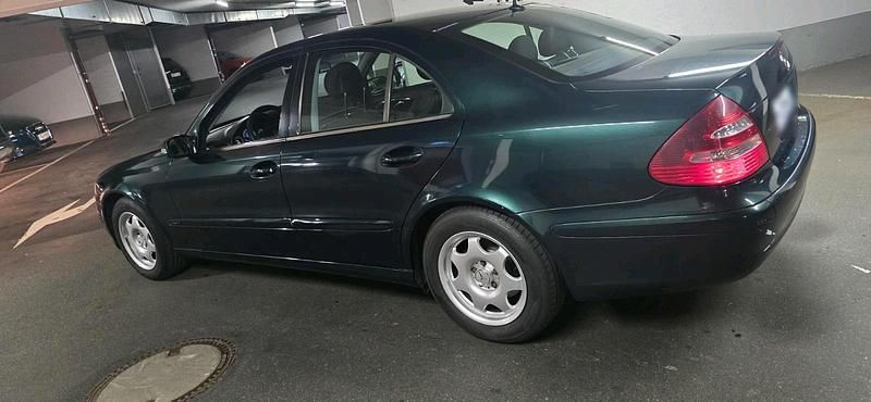 Gebraucht Mercedes E240 170 PS (125 kW) 2003 Grün Limousine