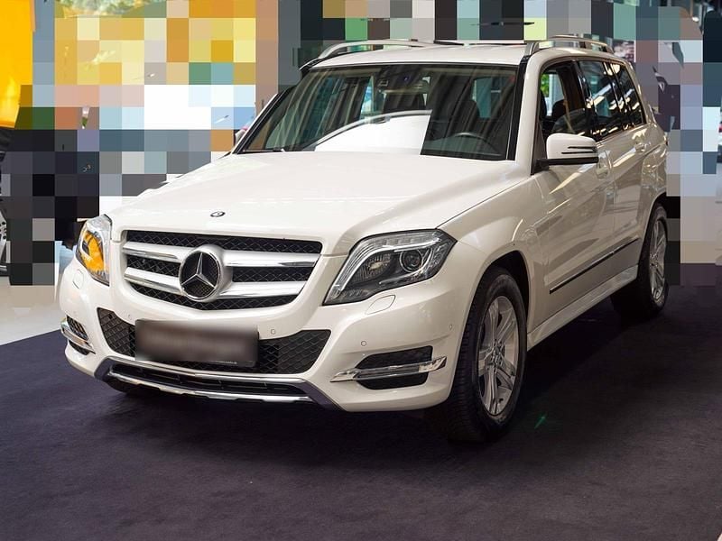 Weiß Gebraucht 2015 Mercedes GLK220 SUV | 21.940 € (Fairer Preis) - Bild 1/4