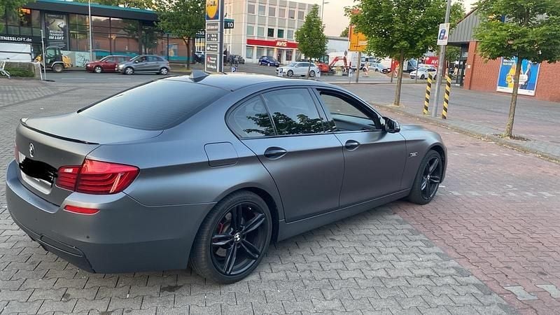 Gebraucht BMW 520 190 PS (139 kW) 2016 Grau Limousine