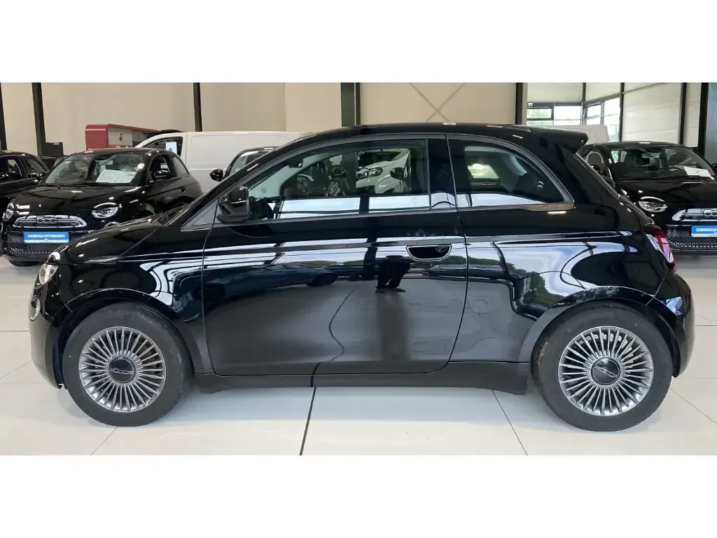 Gebraucht Fiat 500e Icon 86 kW (118 PS) 2022 Onyx schwarz) (schwarz Kleinwagen