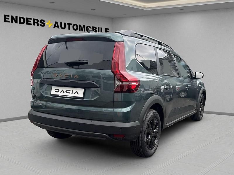 Gebraucht Dacia Jogger Extreme 101 PS (74 kW) 2022 Gruen Van / Kleinbus
