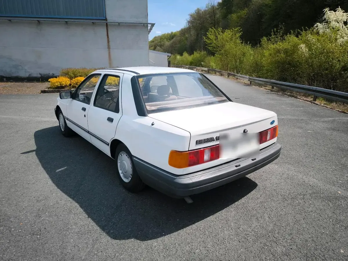 Gebraucht Ford Sierra 72 PS (52 kW) 1989 Weiß Limousine