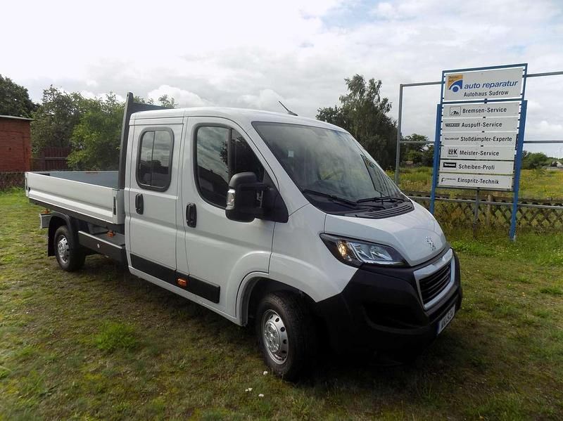 Weiss icy/deckende lackierung Gebraucht 2023 Peugeot Boxer Van | 37.999 € - Bild 1/4