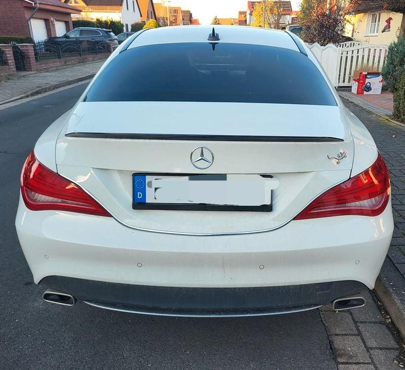 Gebraucht Mercedes CLA180 122 PS (89 kW) 2013 Weiß Limousine