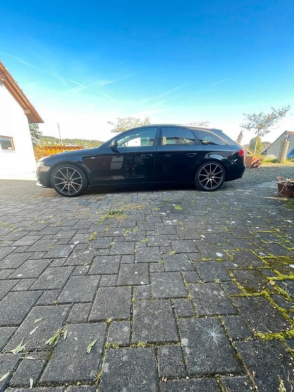 Schwarz Gebraucht 2010 Audi A4 Kombi | 6.500 € (Fairer Preis) - Bild 1/4