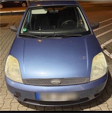 Braun Gebraucht 2003 Ford Fiesta Limousine | 800 € (Fairer Preis) - Bild 1/4