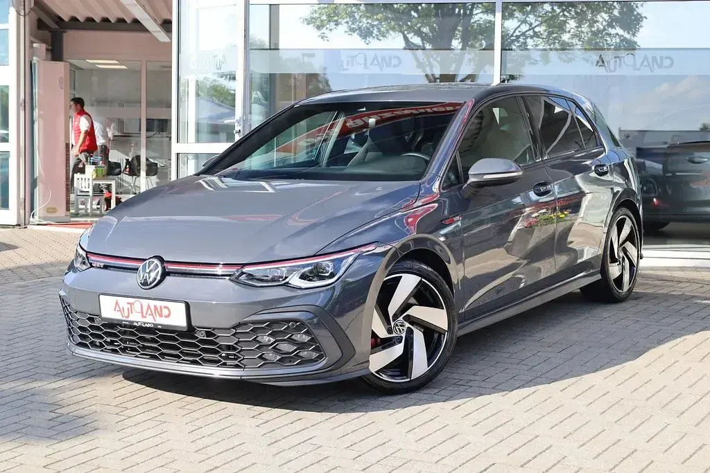 Gebraucht VW Golf VIII GTI 245 PS (180 kW) 2021 Delfin grau metallic Limousine