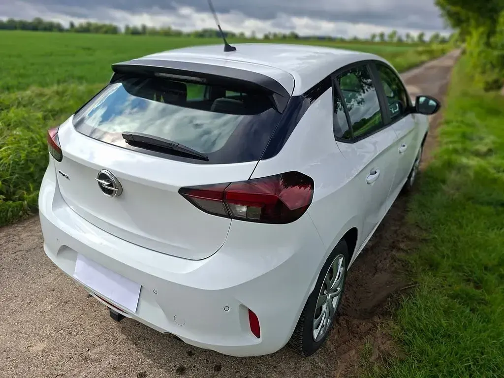Używany Opel Corsa Edition 75 KM (55 kW) 2020 Biały Hatchback