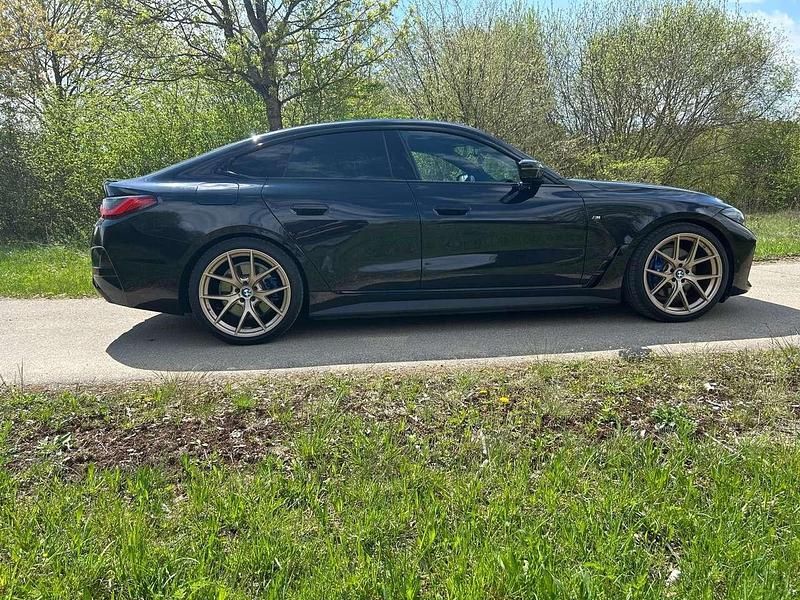 Gebraucht BMW i4 Performance 400 kW (544 PS) 2022 Saphirschwarz Limousine