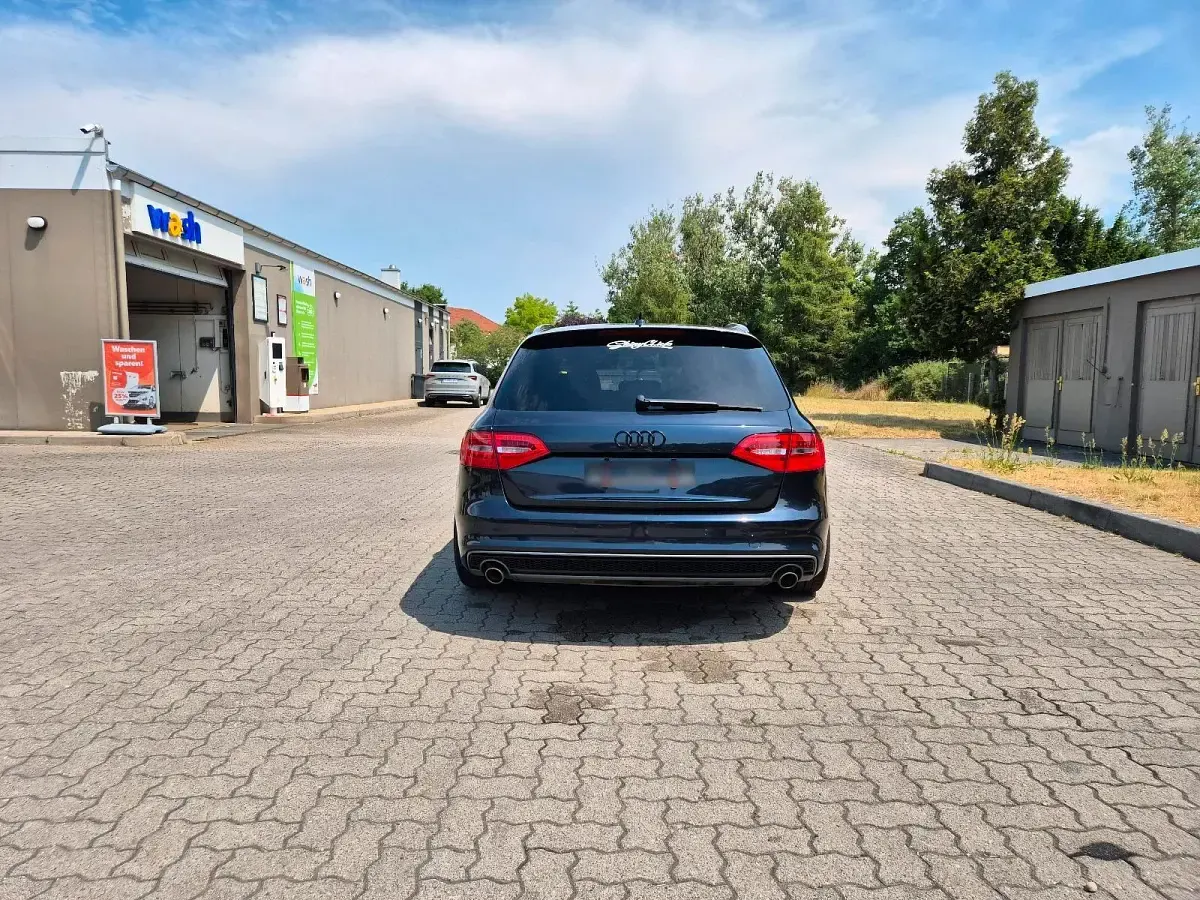 Gebraucht Audi A4 S-Line 205 PS (150 kW) 2012 Blau Kombi
