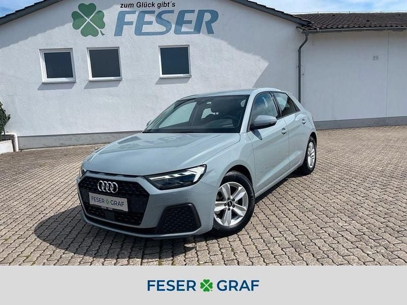 Pfeilgrauperleffekt Gebraucht 2024 Audi A1 Sport Kleinwagen | 23.890 € (Superpreis) - Bild 1/4