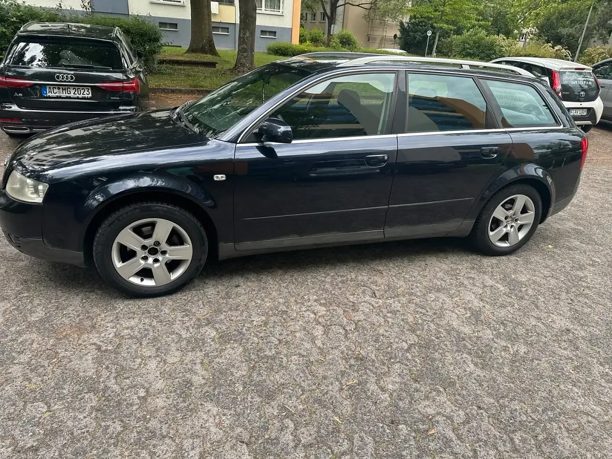 Gebraucht Audi A4 131 PS (96 kW) 2002 Blau Kombi