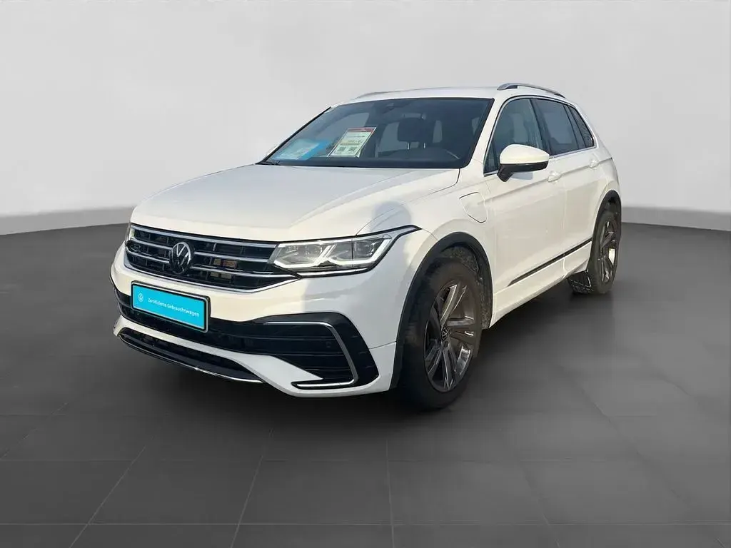 Second-hand VW Tiguan R-line 245 CP (180 kW) 2022 Alb SUV