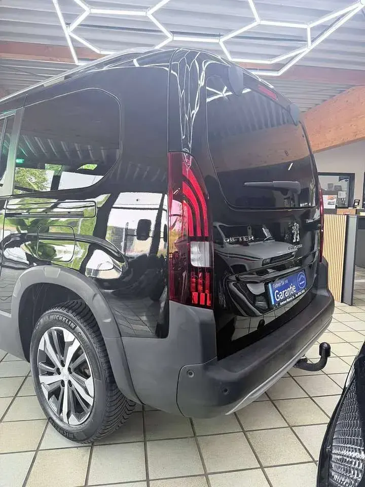Gebraucht Peugeot Rifter 131 PS (96 kW) 2020 Schwarz Van / Kleinbus