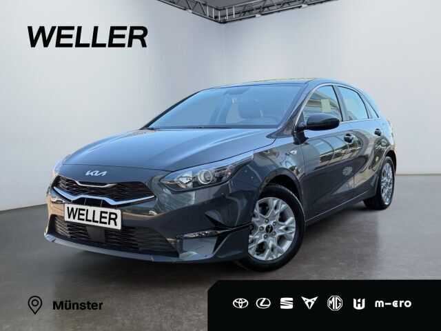 Grau Gebraucht 2024 Kia Ceed Vision Limousine | 18.490 € (Superpreis) - Bild 1/2