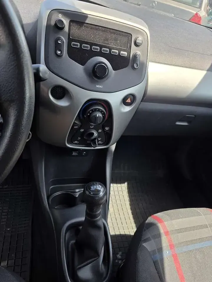 Gebraucht Peugeot 108 Active 82 PS (60 kW) 2014 Zu lackieren silver grey1e7/m Kleinwagen