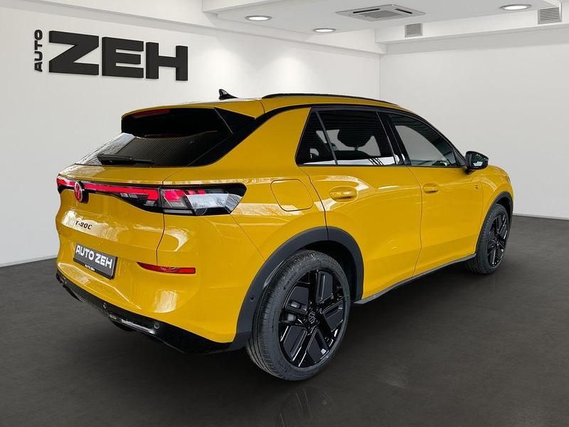 Neu VW T-Roc R-line 150 PS (110 kW) 2026 Canary yellow SUV