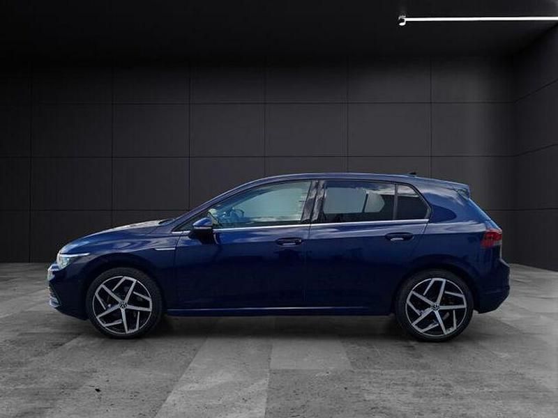 Gebraucht VW Golf VIII Style 131 PS (96 kW) 2020 Atlantic blue metallic Limousine