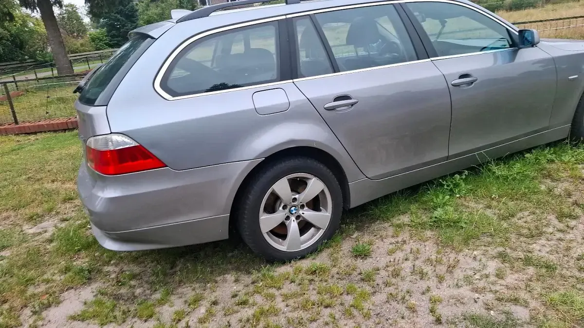 Gebraucht BMW 535 271 PS (199 kW) 2026 Silber Kombi