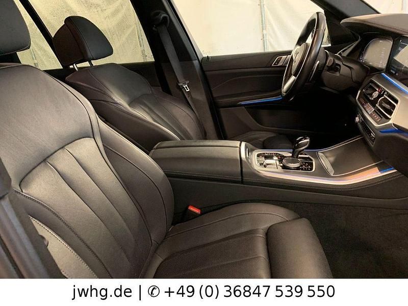 Gebraucht BMW X5 M Sport 394 PS (289 kW) 2022 Saphirschwarz (metallic) SUV