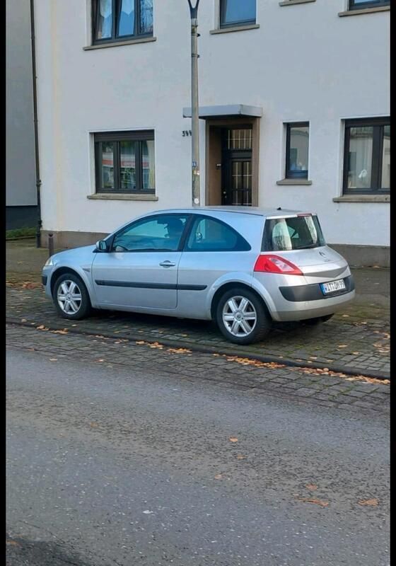 Silber Gebraucht 2006 Renault Mégane Coupé Coupé | 800 € - Bild 1/4