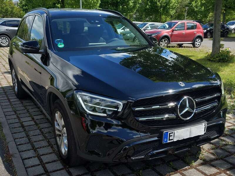 Schwarz Gebraucht 2020 Mercedes GLC200 SUV | 32.500 € (Superpreis) - Bild 1/4