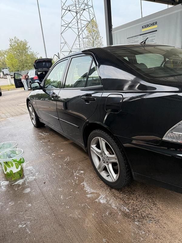 Gebraucht Lexus IS200 155 PS (114 kW) 2004 Schwarz Limousine