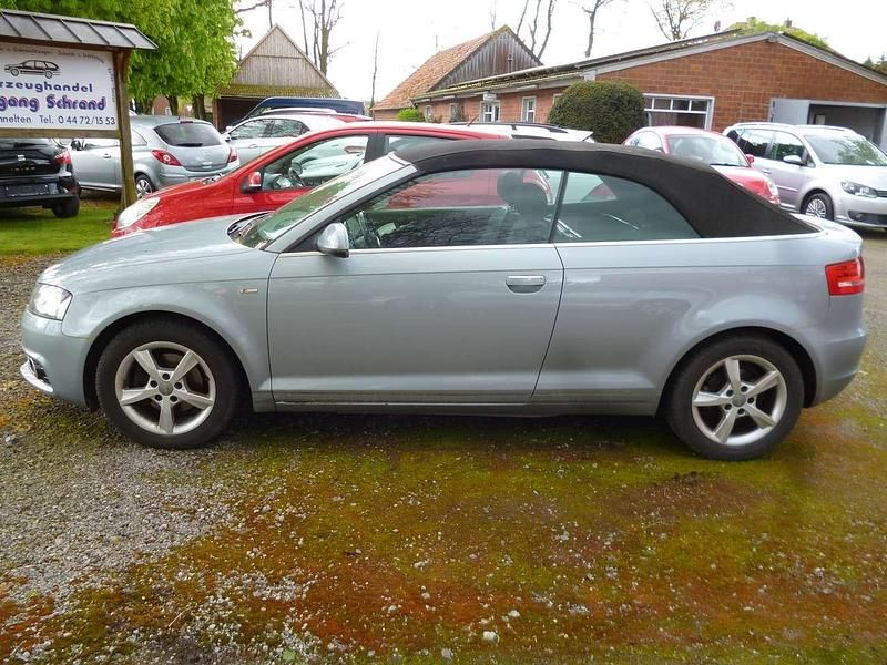 Gebraucht Audi Cabriolet S-Line 140 PS (102 kW) 2014 Monzasilber metallic Cabrio