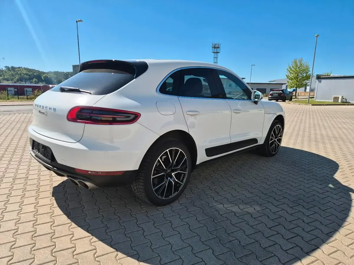Gebraucht Porsche Macan S 258 PS (189 kW) 2017 Weiß SUV